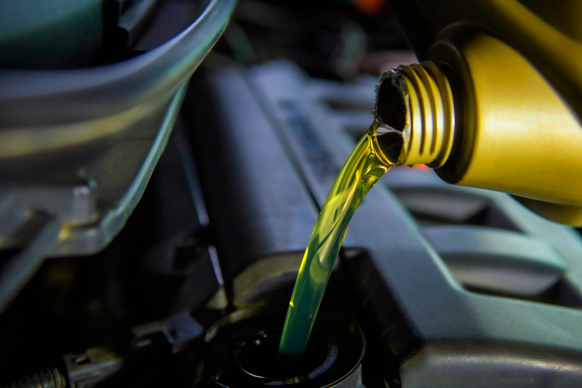 Het verversen van de olie van je auto: het hoe en waarom?